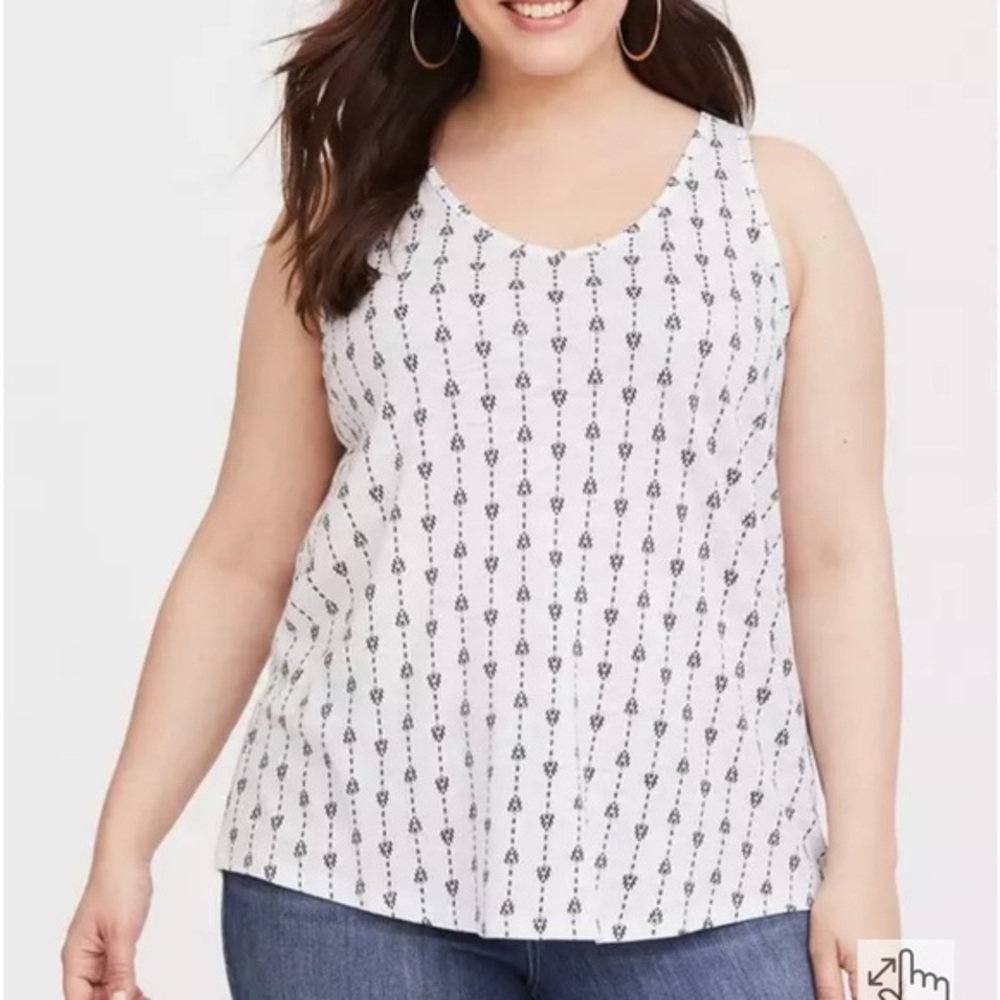 Torrid White Arrow V-Neck Tank